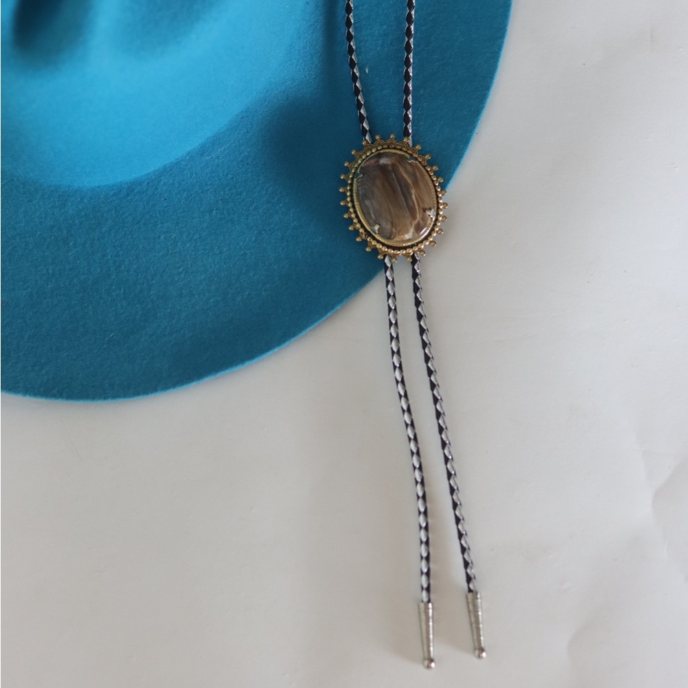Vintage Gemstome Bolo Tie Necklace